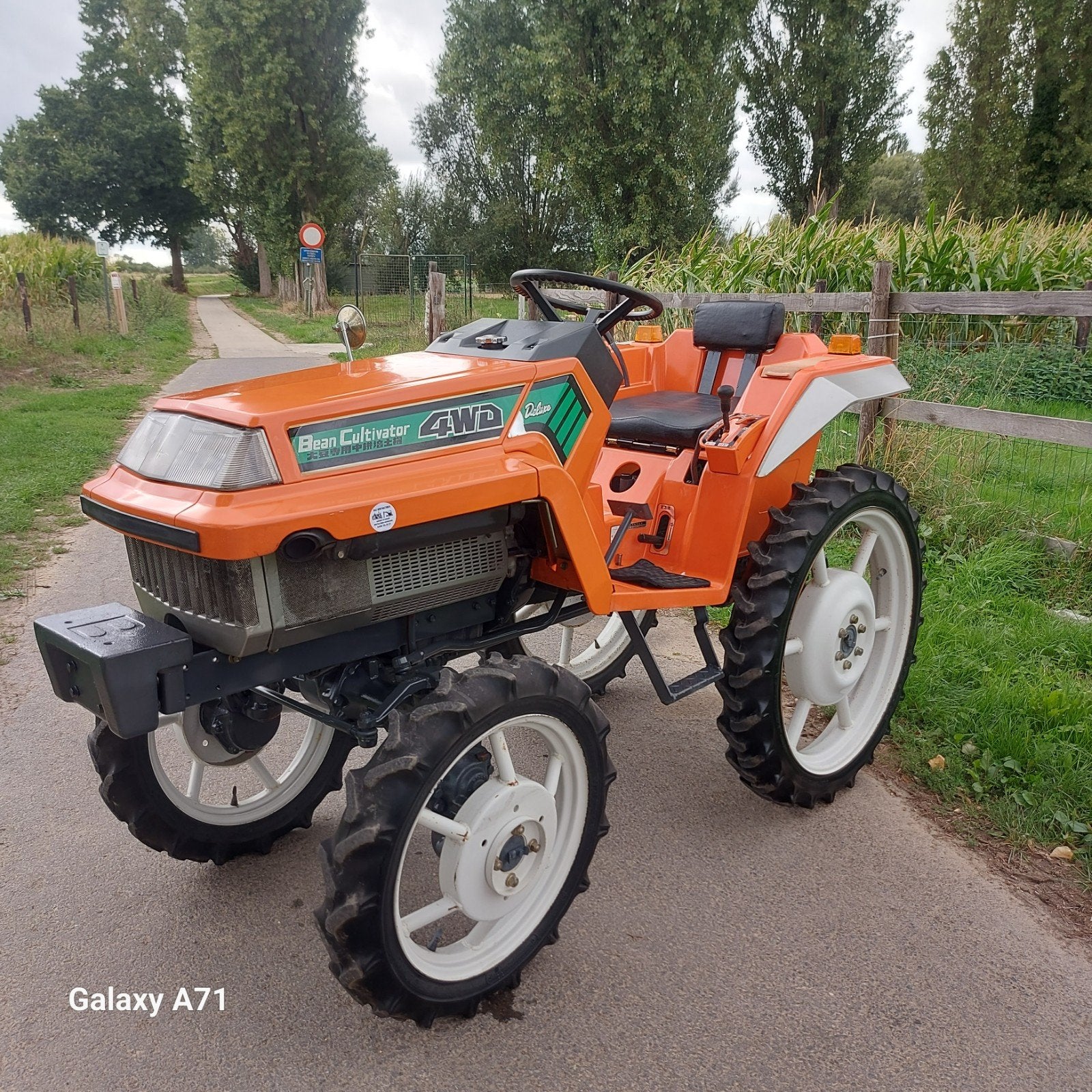 UNIEKE minitractor kubota 18pk 4x4 TOPPER!, Ophalen