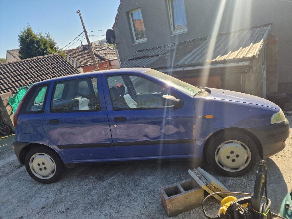 Fiat punto 1.2cc boîte automatique prêté imatriculé ancêtre, Achat, 139 g/km, Bleu, 5 portes