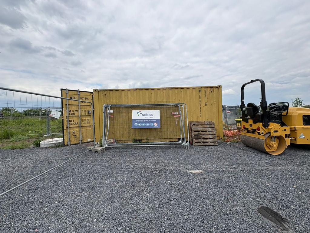 Container maritime en très bon état à Mons, Enlèvement