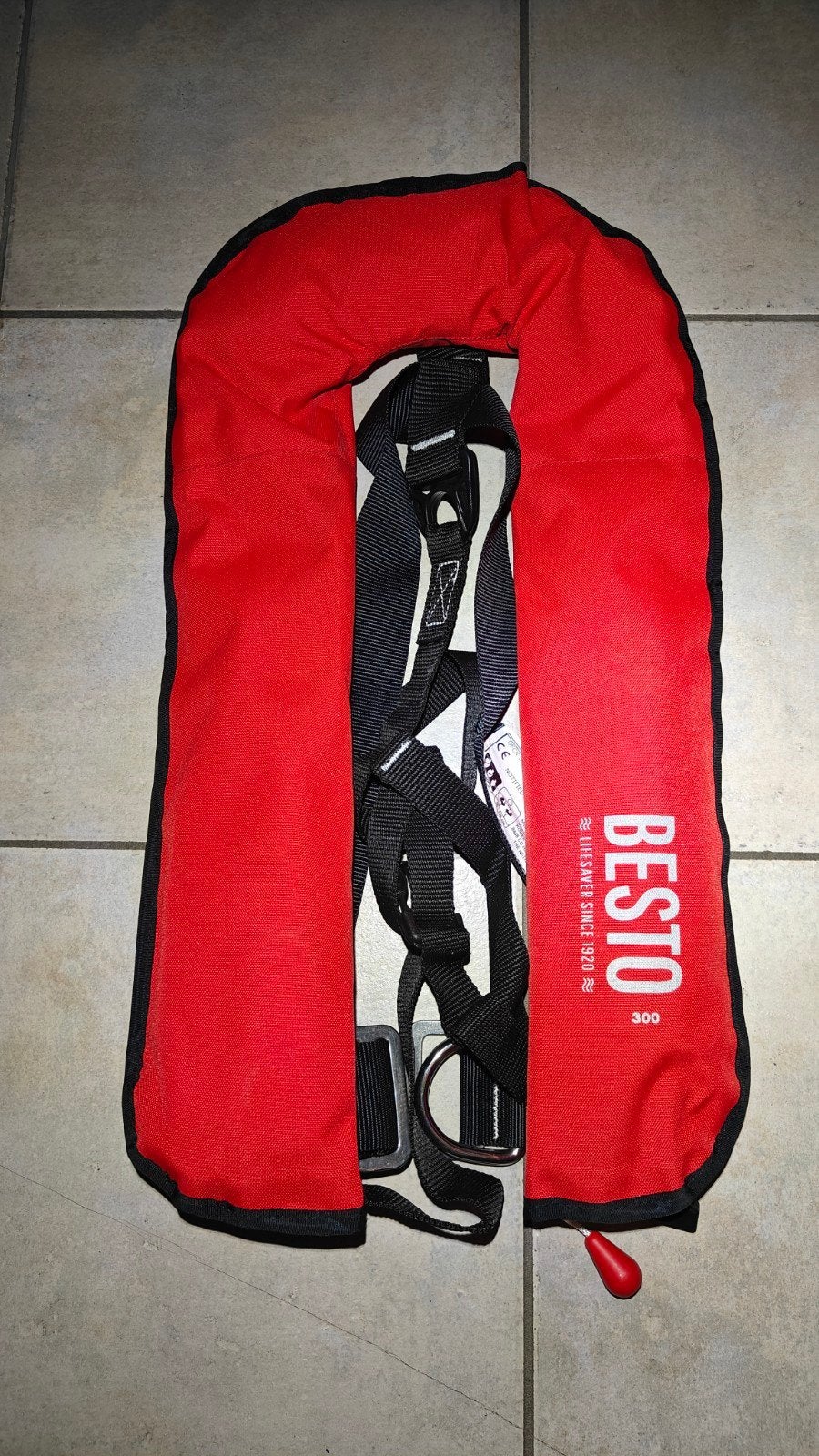 Reddingsvest besto 300N automatisch, Watersport en Boten, Watersportkleding, Besto, Nieuw, Ophalen of Verzenden, Dame of Heer