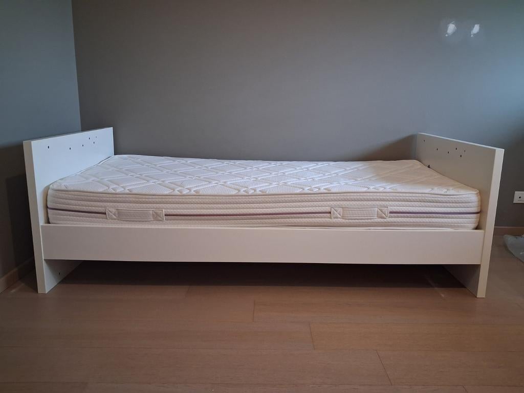 Lit junior Childwood Quadro avec matelas, Kinderen en Baby's, Kinderkamer | Bedden, Ophalen, Matras