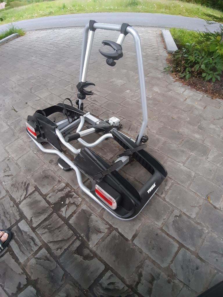 thule fietsendrager 2 elektr fietsen, Elektrische fiets, Ophalen of Verzenden, Zo goed als nieuw, 2 fietsen