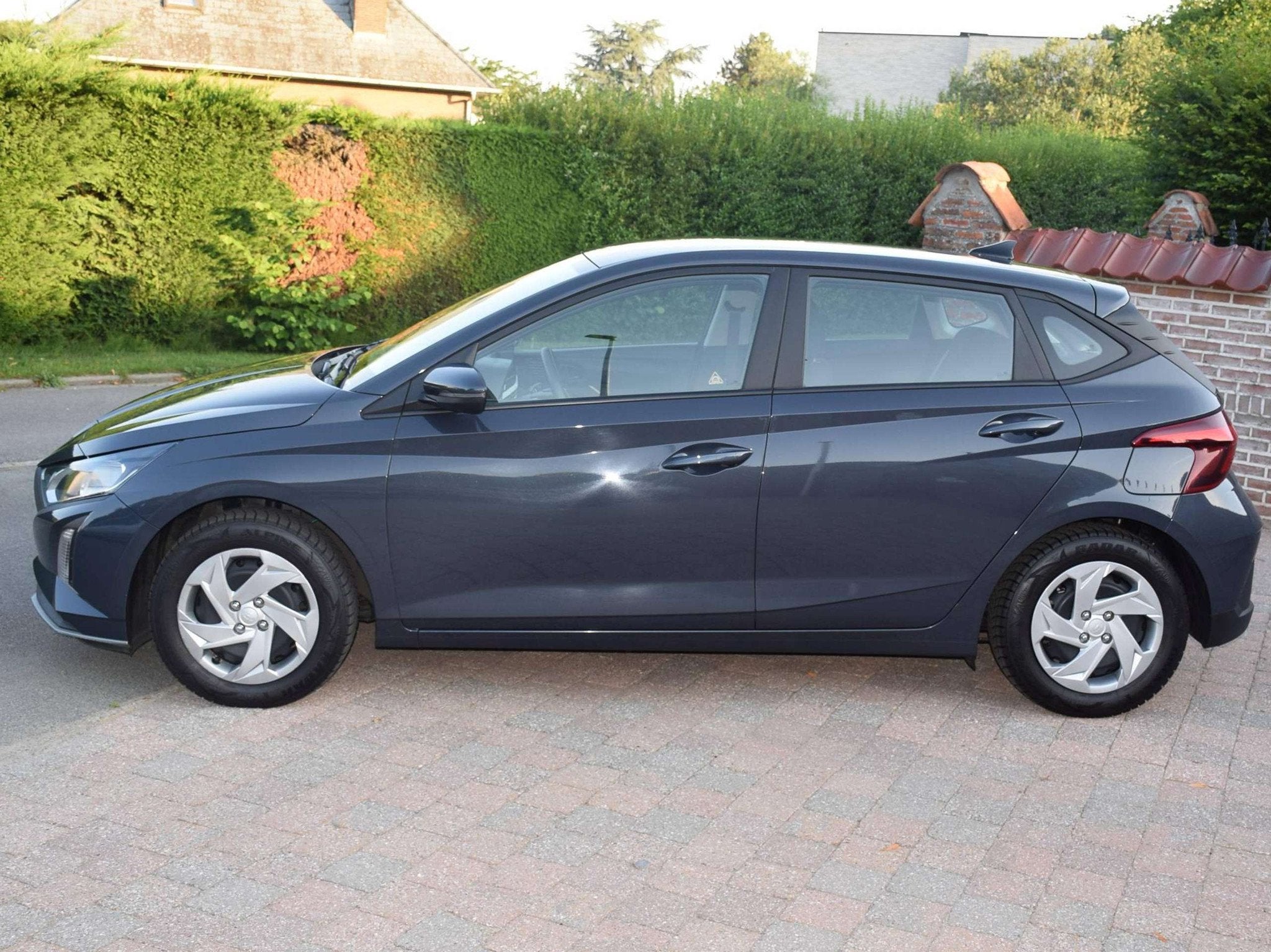 Hyundai i20 i20 1.2i COMFORT (bj 2025), Gebruikt, 4 cilinders, 1198 cc, Zilver of Grijs
