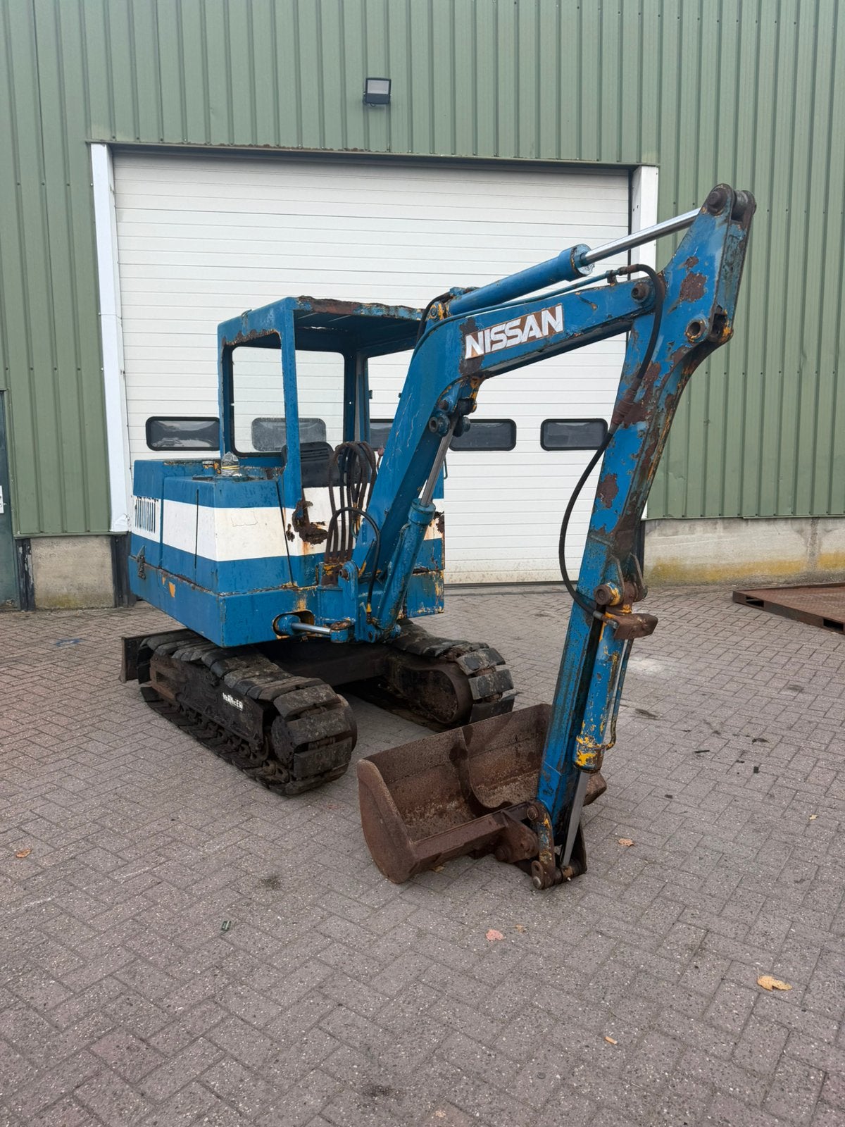 À vendre Nissan Mini Digger 2,5 tonnes, Articles professionnels, Enlèvement