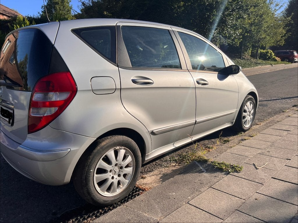 mercedes A 150 essence 154 000km, Autos, Mercedes-Benz, Classe A, Achat, Boîte manuelle, Particulier
