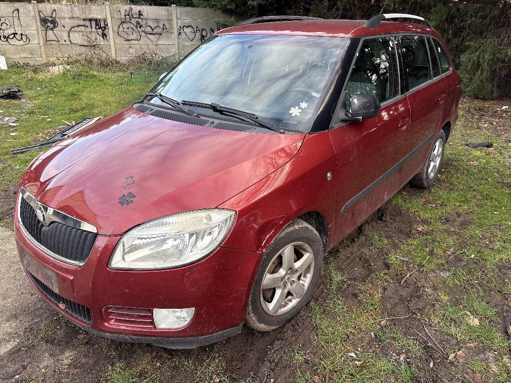Skoda Fabia 1.4 TDi PROBLÈME BOITE DE VITESSE, Rouge, Achat, Entreprise, Electronic Stability Program (ESP)