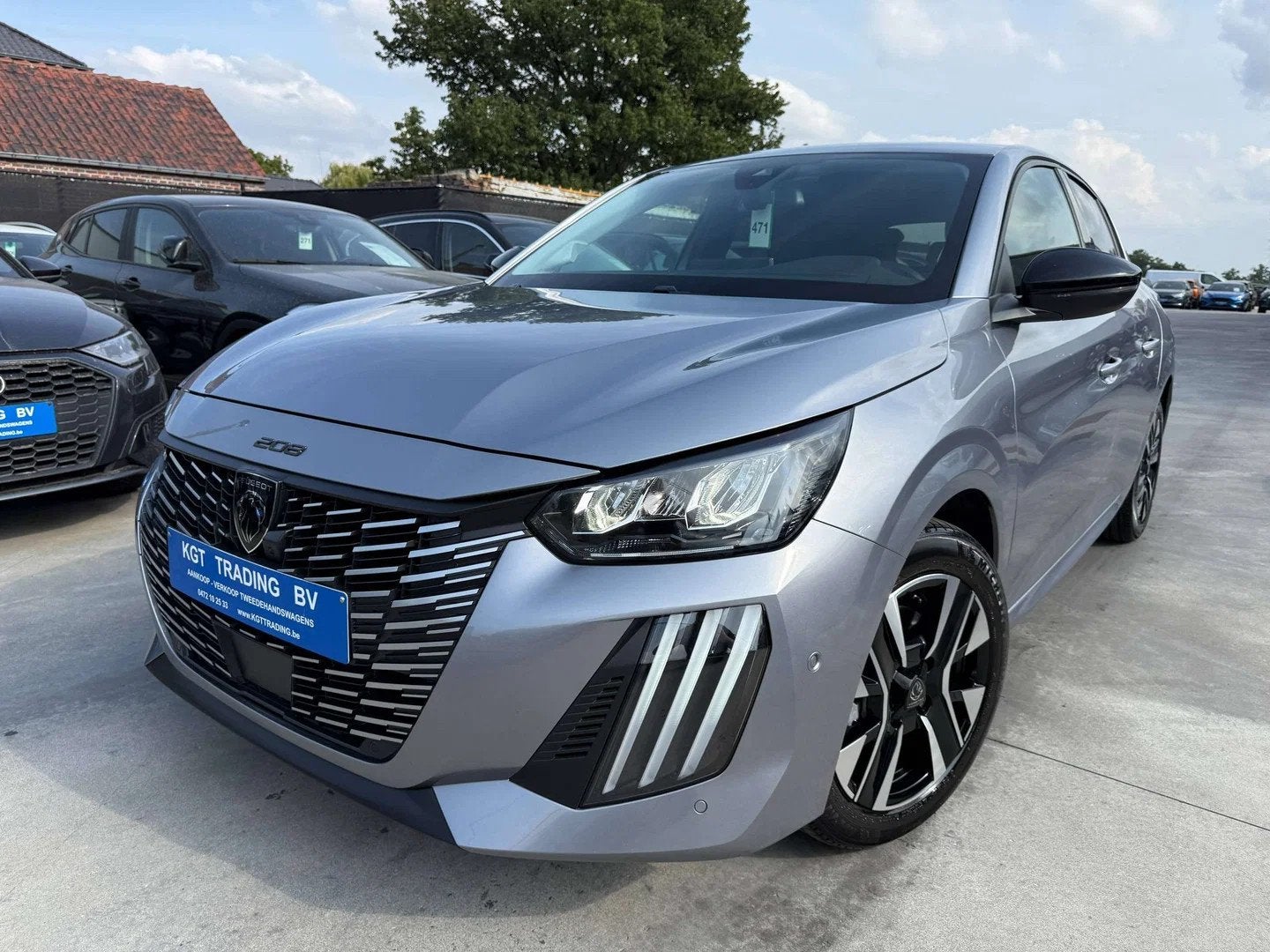 Peugeot 208 1.2i TURBO 360 CAMERA DODE HOEK NAVIGATIE LEDER, Gebruikt, Zwart, 1199 cc, 5 deurs