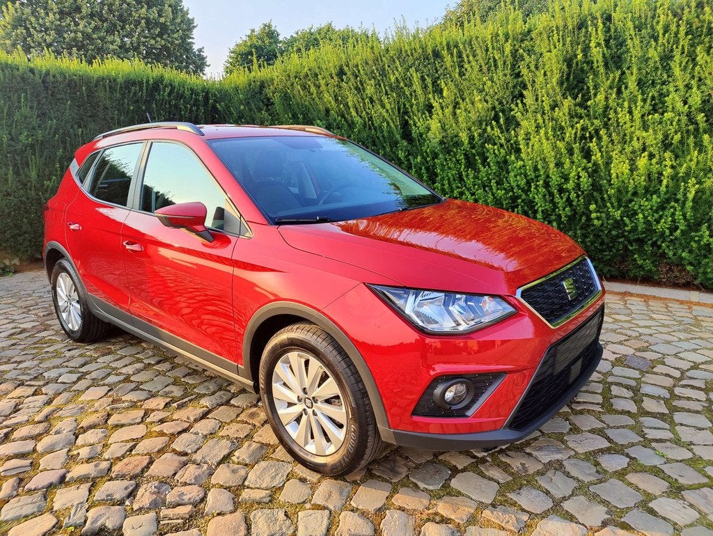 SEAT Arona 1.0 TSI Style DSG (bj 2021, automaat), Auto's, Seat, Stof, Gebruikt, 1210 kg, Bedrijf