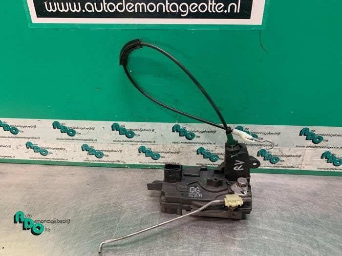 Serrure portière mécanique 4portes avant droite d'un Opel, -, Opel, 3 mois de garantie, Utilisé