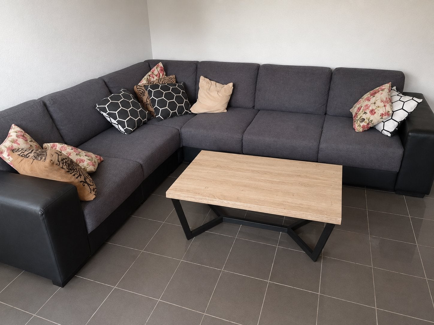 Hoeksalon te koop, Ophalen, Zo goed als nieuw