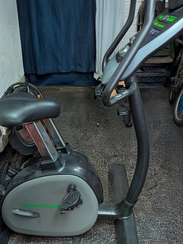 Tunturi performance E60 hometrainer ergometer, Sport en Fitness, Fitnessapparatuur, Ophalen, Zo goed als nieuw, Benen, Hometrainer