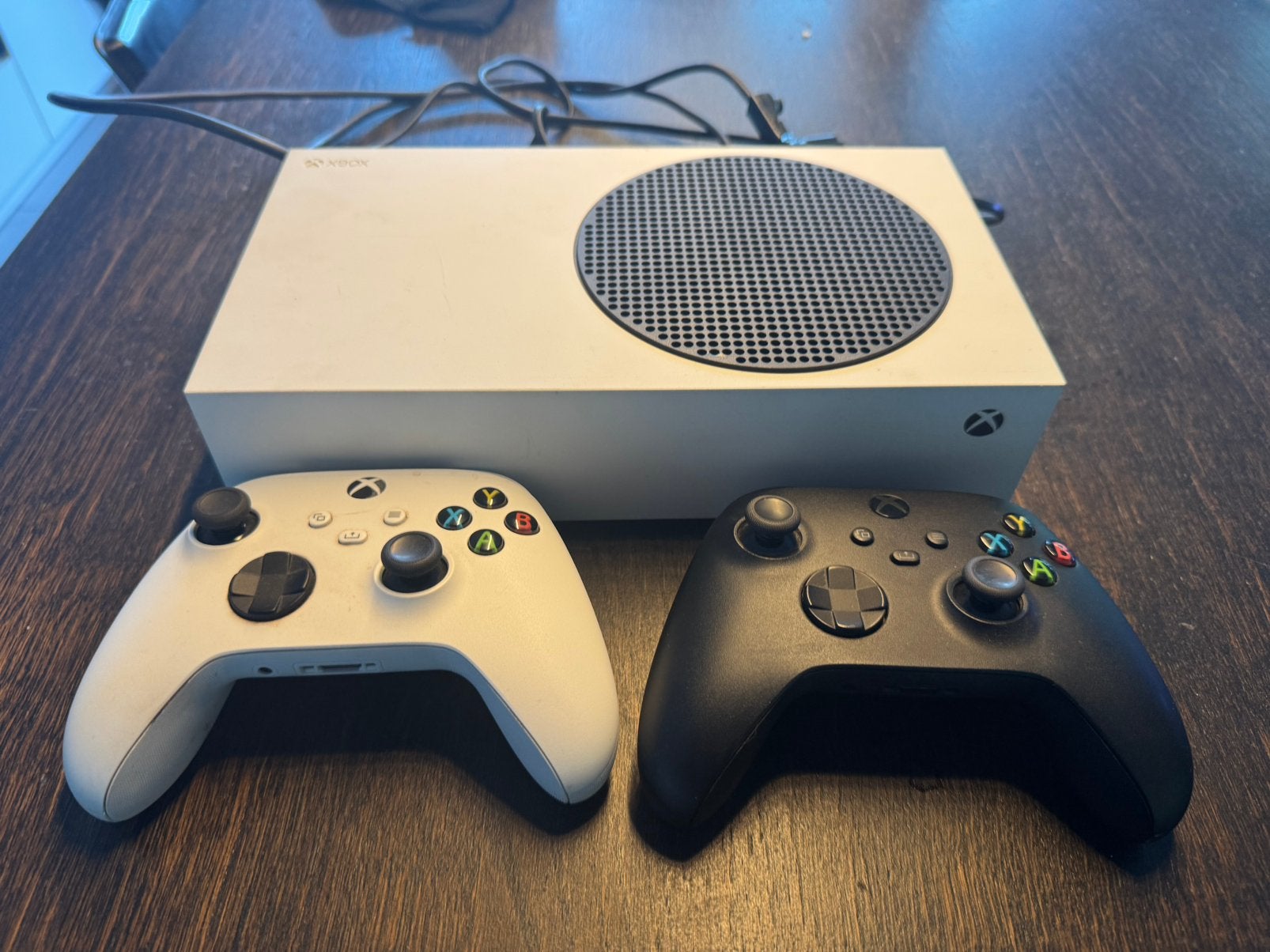 XBox S, Games en Spelcomputers, Spelcomputers | Xbox One, Ophalen, Zo goed als nieuw, Met 2 controllers, Xbox One S