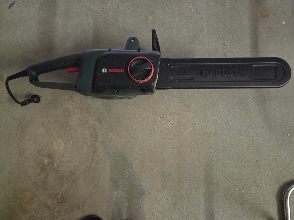 Tronçonneuse électrique Bosch – Très Bon état, Enlèvement