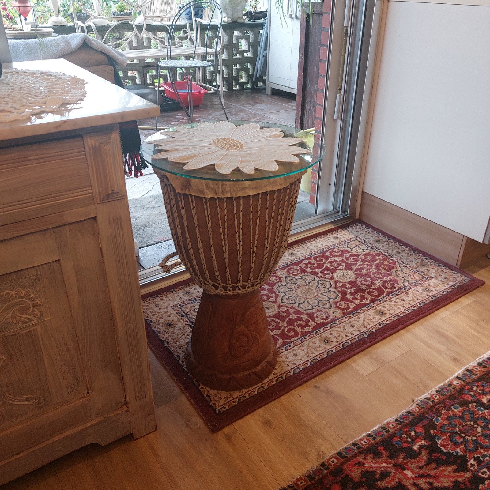 djembe niet bespeelbaar dient nu voor tafeltje, Huis en Inrichting, Woonaccessoires | Zuilen en Pilaren, Ophalen