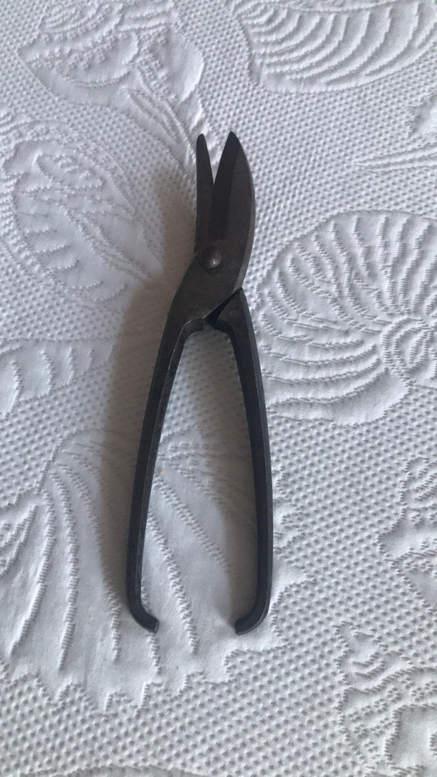 A vendre ANCIENNE CISAILLE à ZINC. 31 cm hauteur., Antiquités & Art, Antiquités | Outils & Instruments