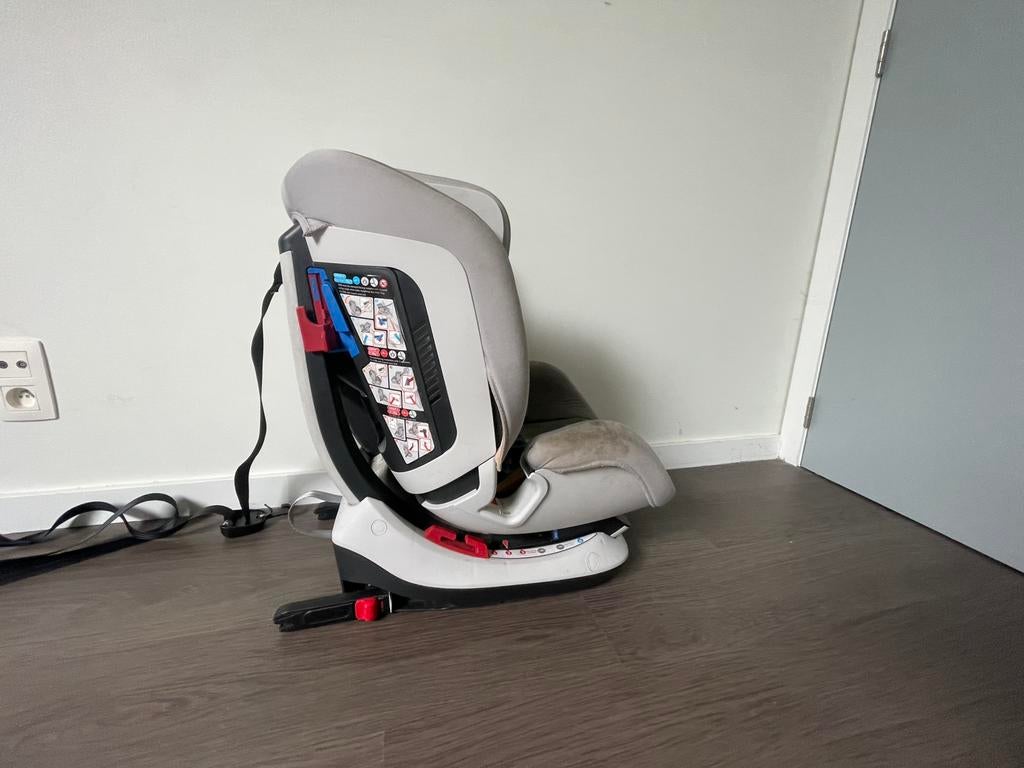 Chicco kinderen autostoel (1 tot 5 jaar), Enfants & Bébés, Sièges auto, Utilisé, Chicco, Isofix, Enlèvement