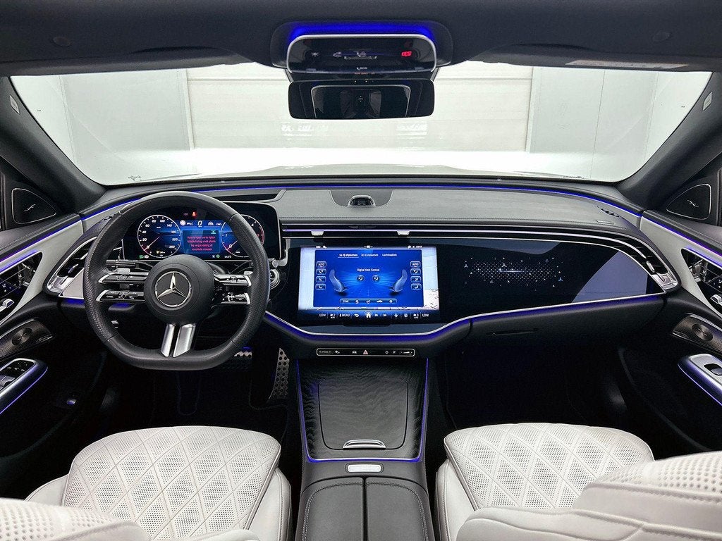 Mercedes-Benz E-Klasse 220 D Berline AMG Line Night Pack | P, Auto's, Mercedes-Benz, Automaat, 4 deurs, Gebruikt, 135 g/km
