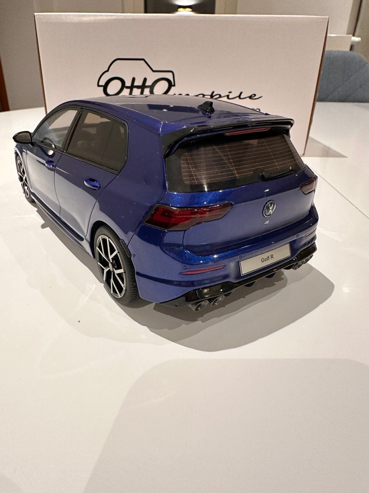 VW GOLF 8 R 1/18 Bleu lapiz Ottomobile état neuf, Hobby & Loisirs créatifs, Enlèvement ou Envoi, Neuf, Voiture, OttOMobile