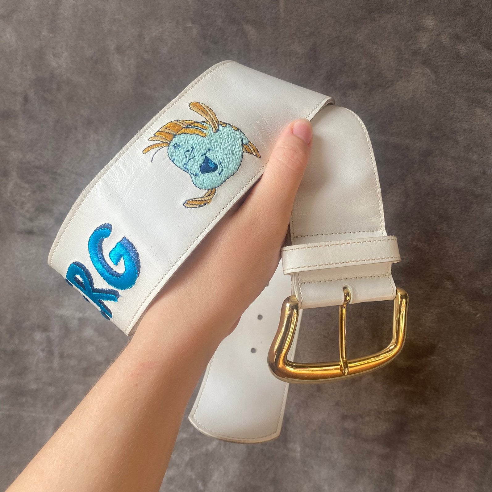 Ceinture en cuir blanc Iceberg, Vêtements | Femmes, Cuir véritable, Enlèvement ou Envoi, 90 à 100 cm, Porté
