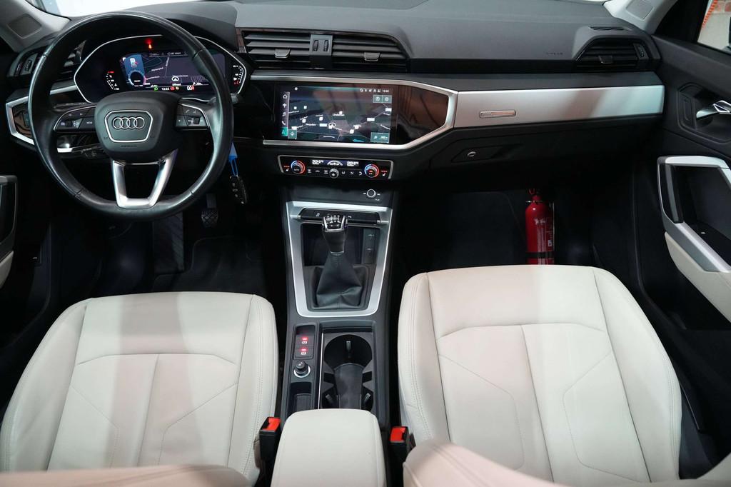 Audi Q3 35 TFSI Pano Leder Carplay Benzine Garantie, Auto's, Audi, 149 pk, Blauw, Leder, 5 deurs