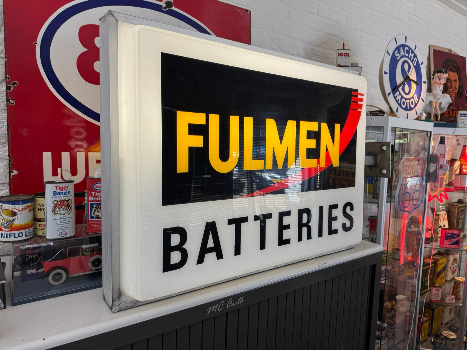 Boîte à lumière de garage FULMEN Accu, Collections, Enlèvement, Utilisé, Table lumineuse ou lampe (néon)