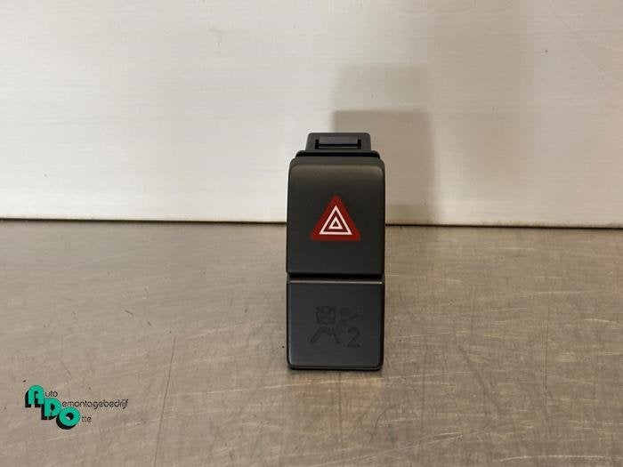 Paniekverlichtings Schakelaar van een Opel Agila (Agila 08-), Gebruikt, -, -, Opel