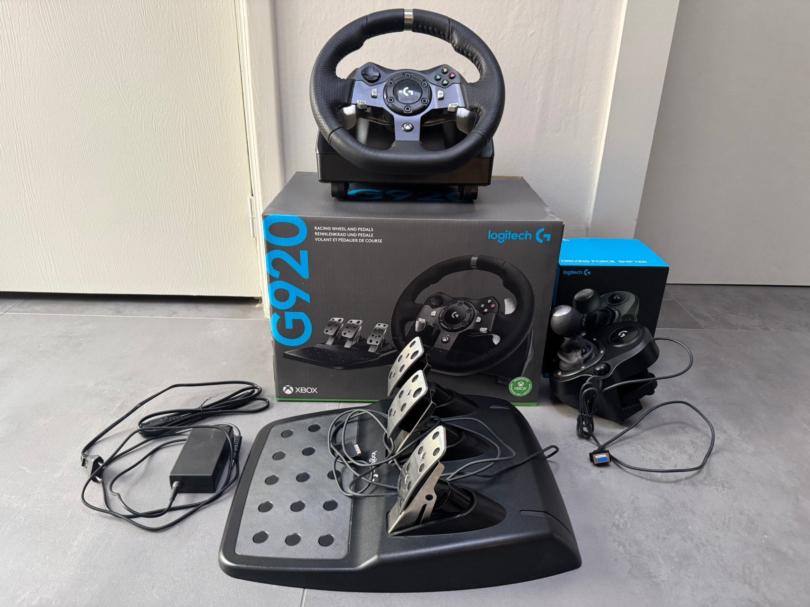 Logitech G920 Racing Wheel + Pedalen (Xbox Series X/S, Xbox), Consoles de jeu & Jeux vidéo, Consoles de jeu | Xbox | Accessoires