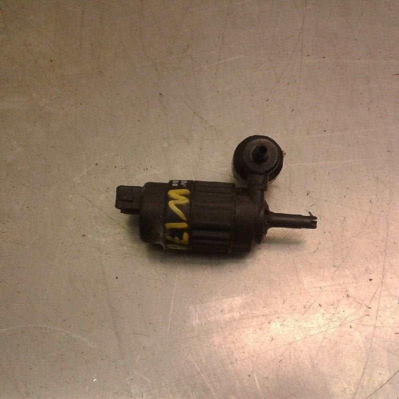 LAVE-GLACE POMPE AVANT Suzuki Wagon-R+ (RB) (|090586632|), Dhr. M. Roggen, Stadsweg 37 37
9917 PV  WIRDUM GR., NL, Suzuki, Utilisé