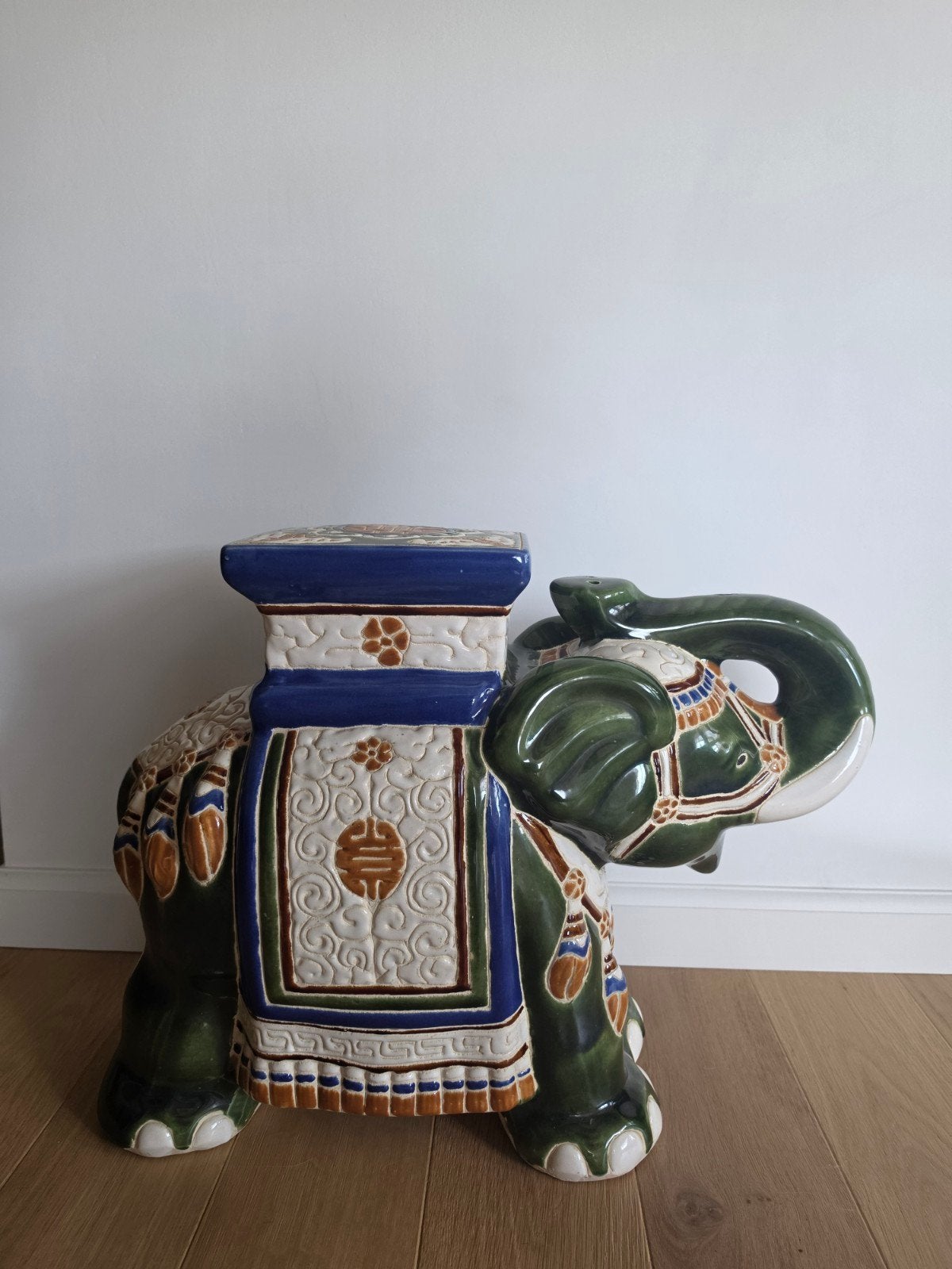 Vintage plantentafel olifant groot, Antiquités & Art, Antiquités | Céramique & Poterie, Enlèvement