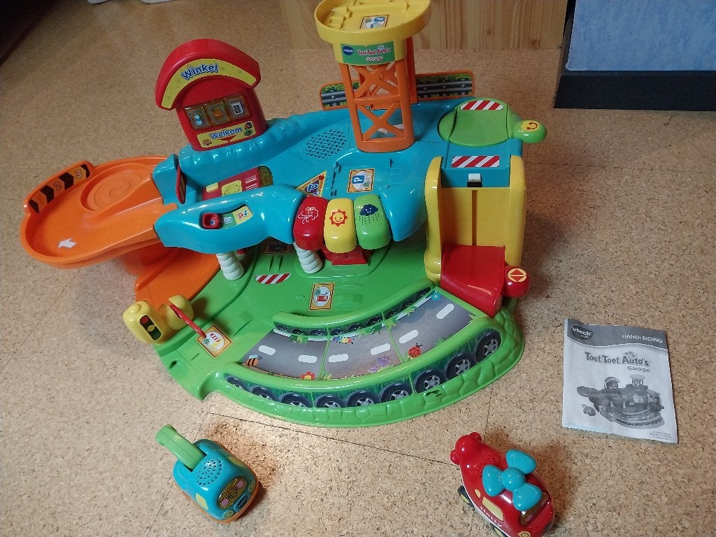 Toet toet auto garage, Enfants & Bébés, Jouets | Vtech, Enlèvement ou Envoi, Utilisé