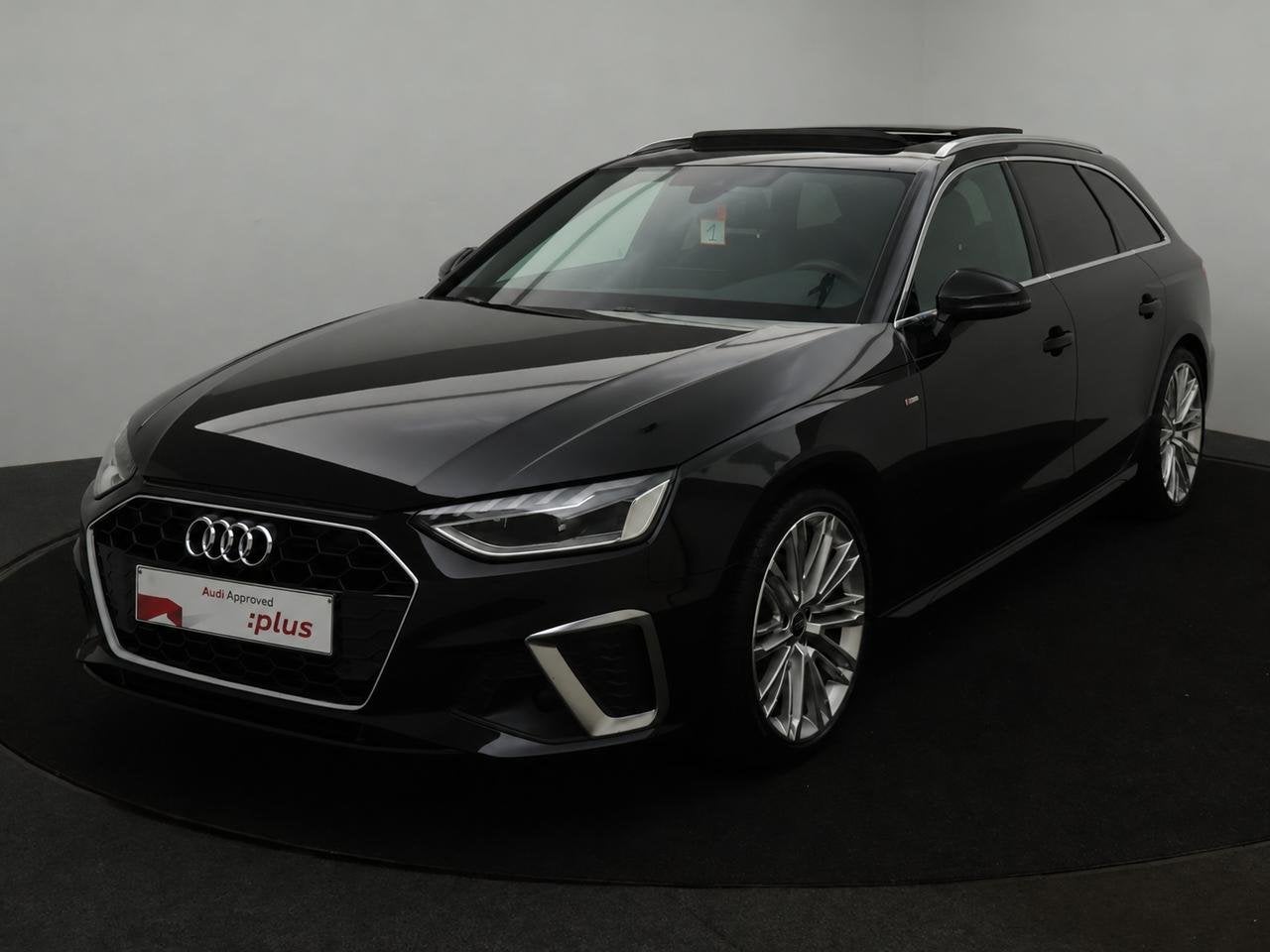 Audi A4 Avant 35 TFSI Prestige Edition *AUTOMAAT*PANO*LEDER*, Automaat, A4, Zwart, Break