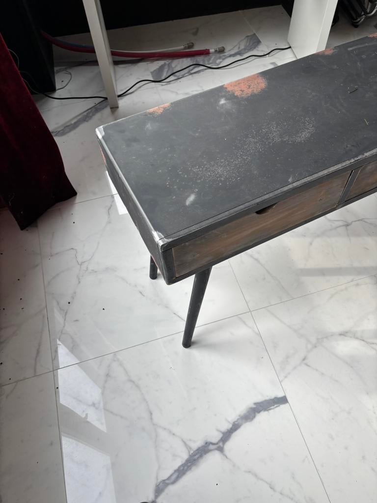 Bureau, Ophalen, Zo goed als nieuw