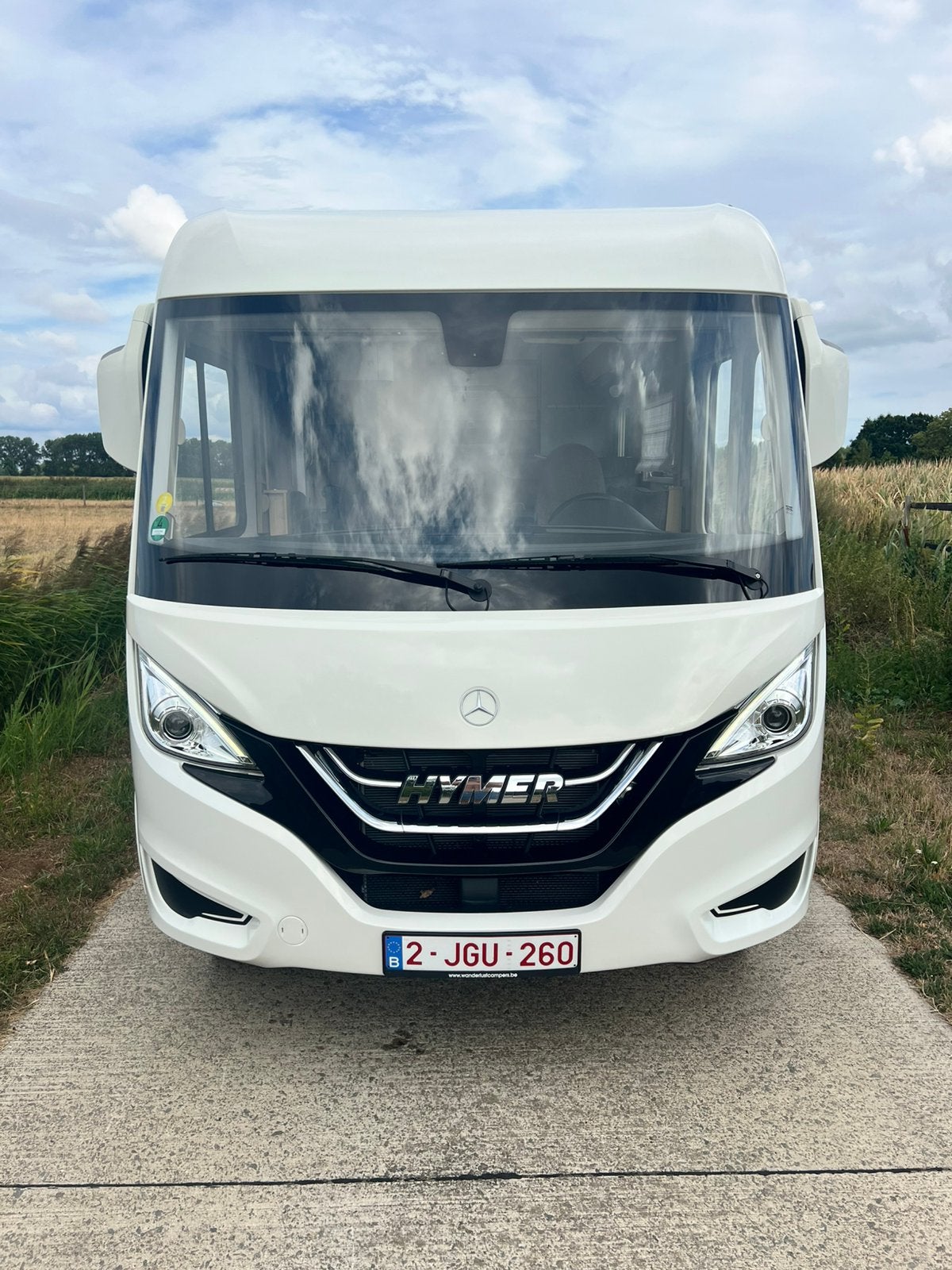 Hymer BMCI 600 White Line | Mercedes 417 CDI | B-rijbewijs, Jusqu'à 4, Réfrigérateur, Intégral, Diesel