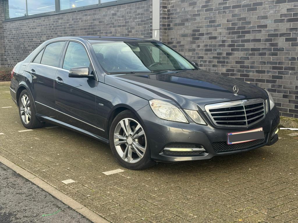 Mercedes E200 CDI Automaat Avantgarde 2011 Euro 5, Autos, Achat, Entreprise, Carnet d'entretien, 5 cylindres