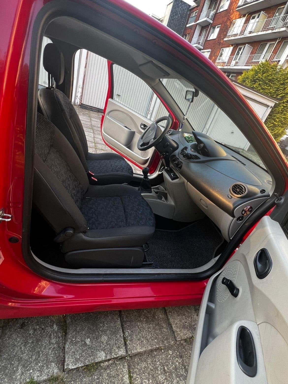Renault Twingo 2010, Autos, Citroën, Particulier, Autres modèles, Essence, 3 portes, Boîte manuelle, Rouge, Enlèvement