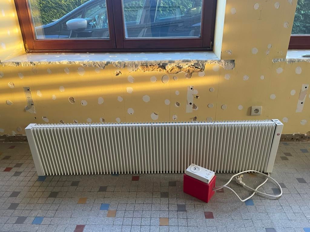 Elektrische inertieradiator 2,5 kW, Enlèvement, Comme neuf, Thermostat