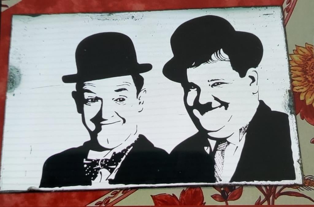 é é and Hardy, Antiek en Kunst, Ophalen of Verzenden