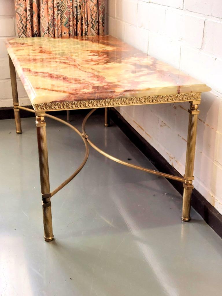 Table basse en marbre Onix Pakistan 1960, Antiquités & Art, Antiquités | Meubles | Tables, Enlèvement