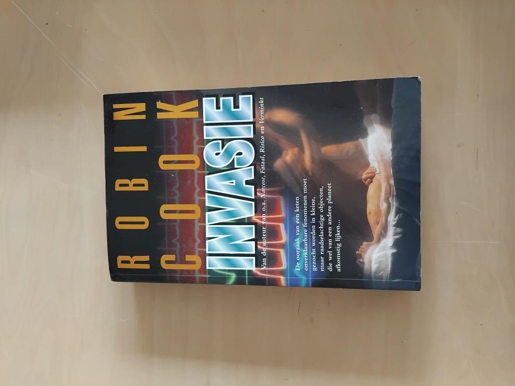 Boek Invasie - Robin Cook, Enlèvement ou Envoi