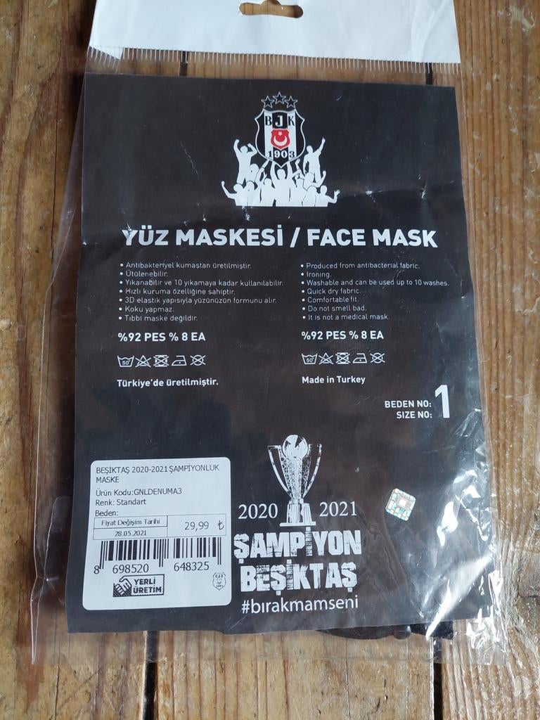 Besiktas masque football, Envoi