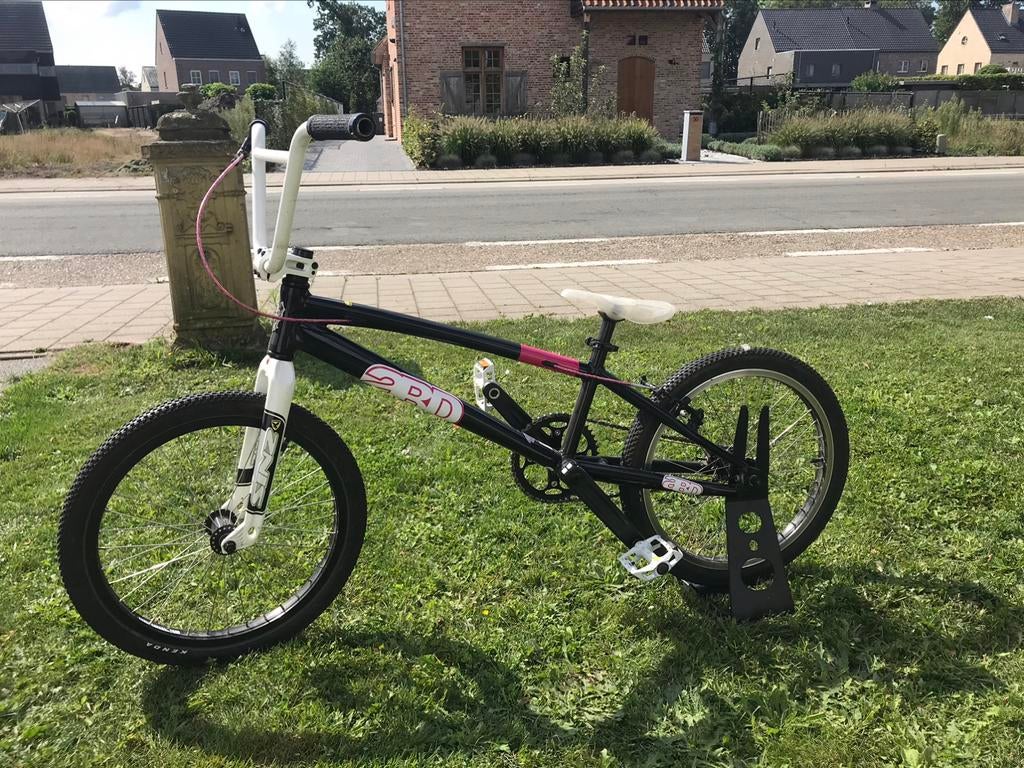 Bmx 20 inch 2bd met Carbon vork, Fietsen en Brommers, Ophalen of Verzenden