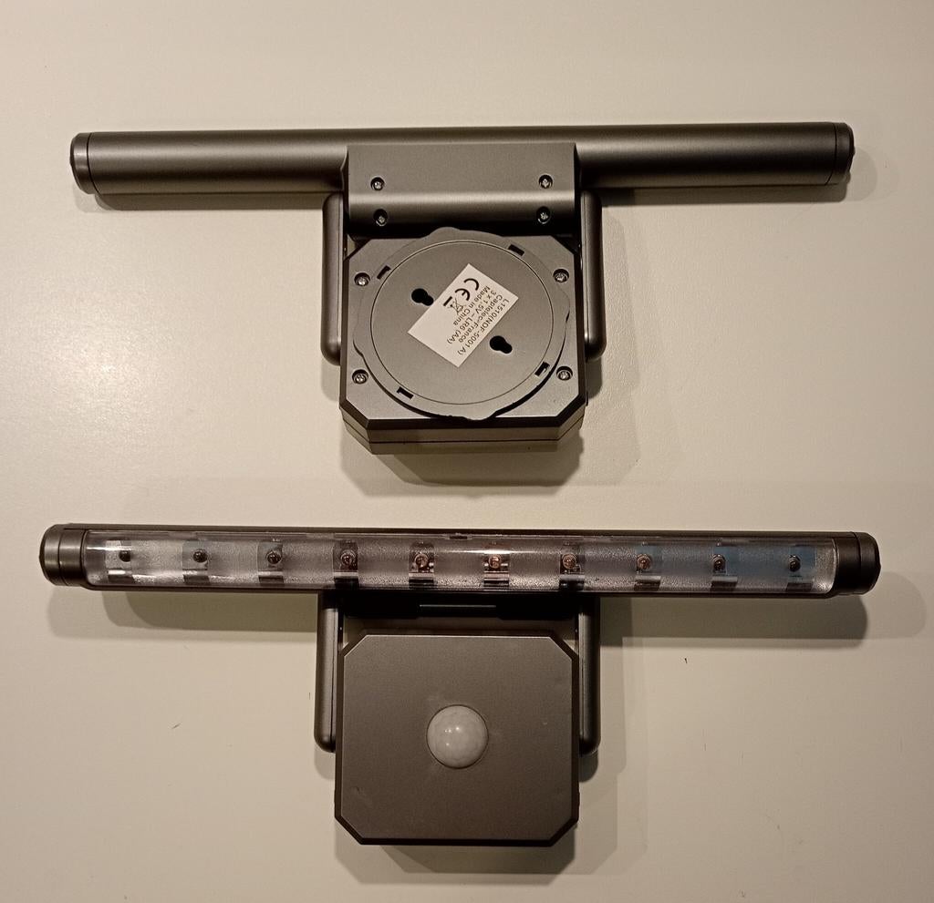 2 sensor LED verlichtingen waarvan 1 nieuwe, Huis en Inrichting, Lampen | Overige, Zo goed als nieuw, Ophalen of Verzenden