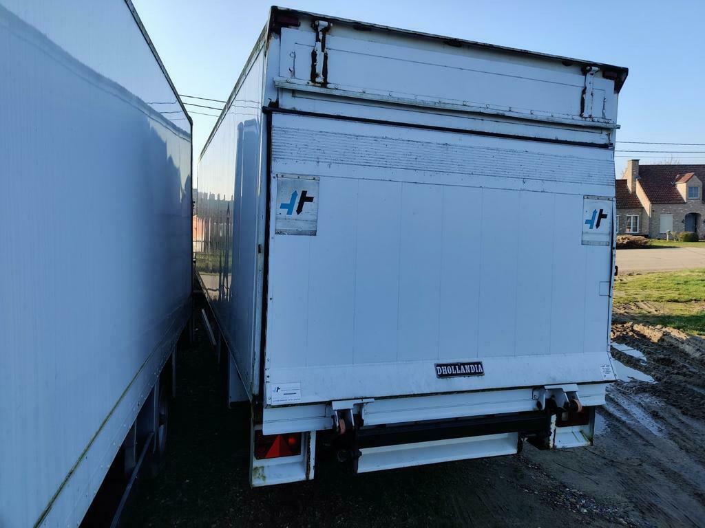 Être remorque, Autos, Achat, Entreprise