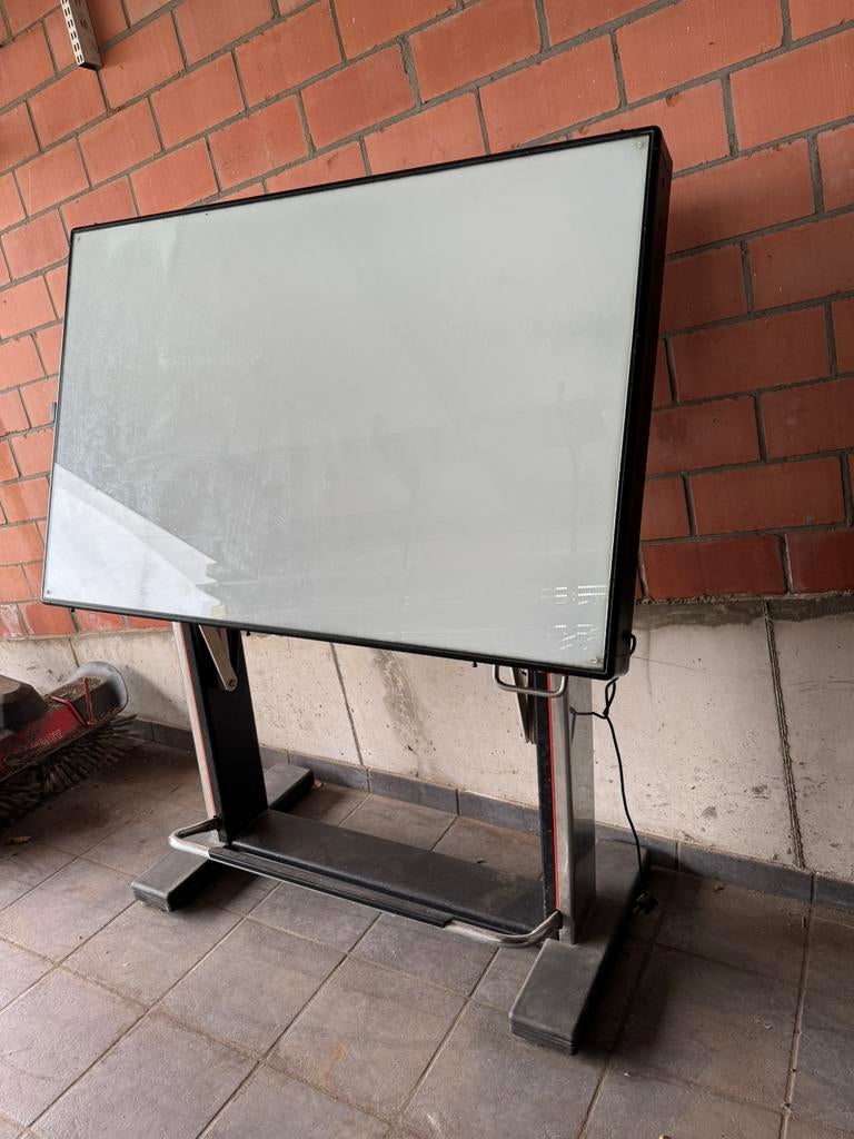Professionele tekentafel met lichtbak 128x82 totaal :170x130, Enlèvement, Utilisé, Moins de 130 cm, Éclairage