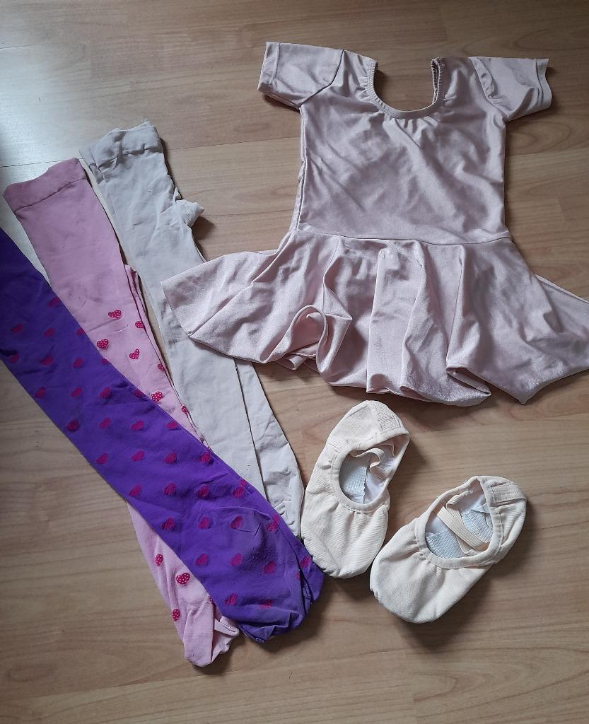 Balletpak + toebehoren - maat 116, Sport en Fitness, Ballet, Ophalen of Verzenden, Zo goed als nieuw, Kleding