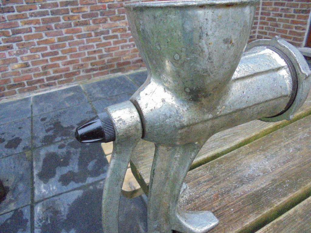 Authentieke zware vleesmolen SWM 8, Ophalen of Verzenden