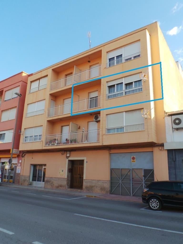 Appartement, 90 m² centrum van Pinoso Alicante, € 78.000, 83 m², Village, Pinoso, Alicante,Spanje, 4 pièces