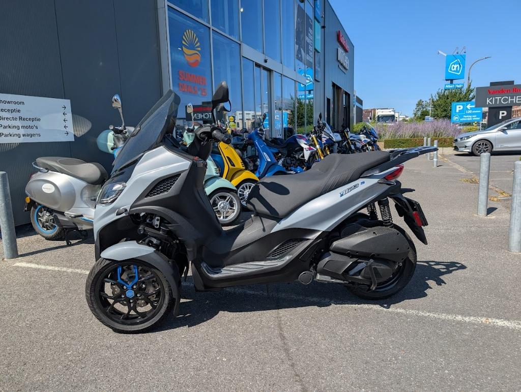 Piaggio MP3 310 - 06/2025 - 100 km, Scooter, Entreprise, 12 à 35 kW, Éclairage LED