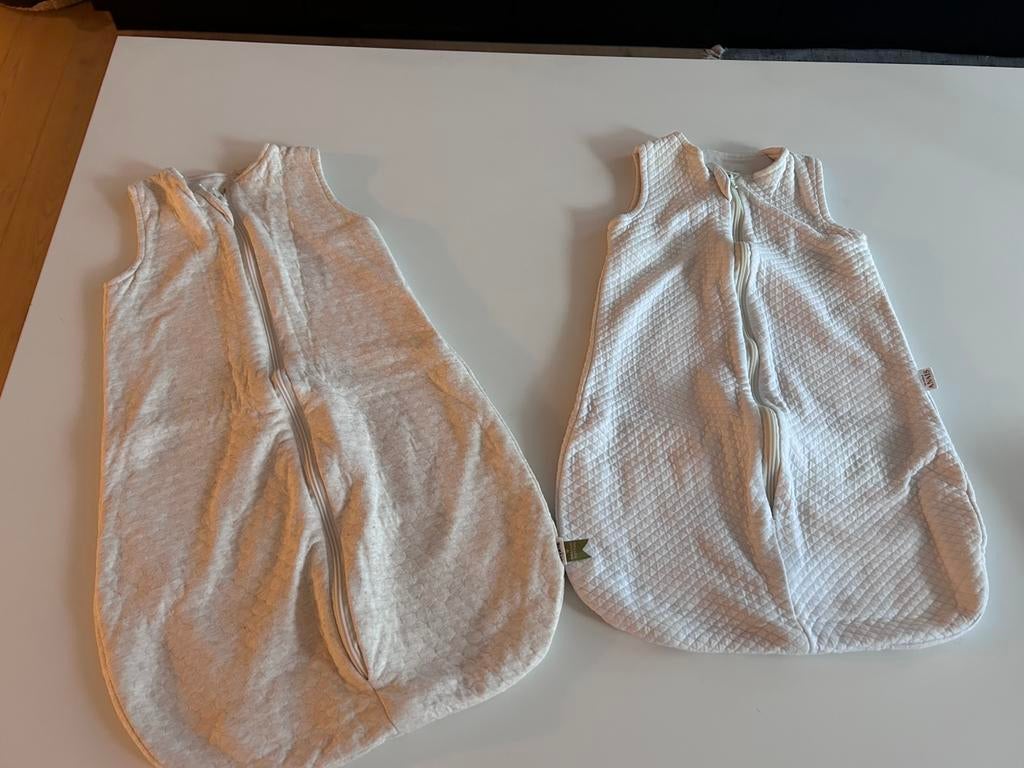 Lot 2 slaapzakjes, Kinderen en Baby's, Ophalen of Verzenden, Gebruikt, Minder dan 70 cm, Slaapzak