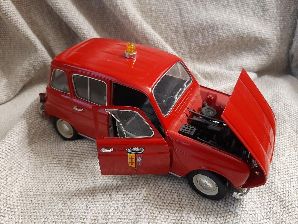 SOLIDO, 5 grands véhicules pompiers état SUP Echelle 1/18, Hobby & Loisirs créatifs, Enlèvement ou Envoi, Solido